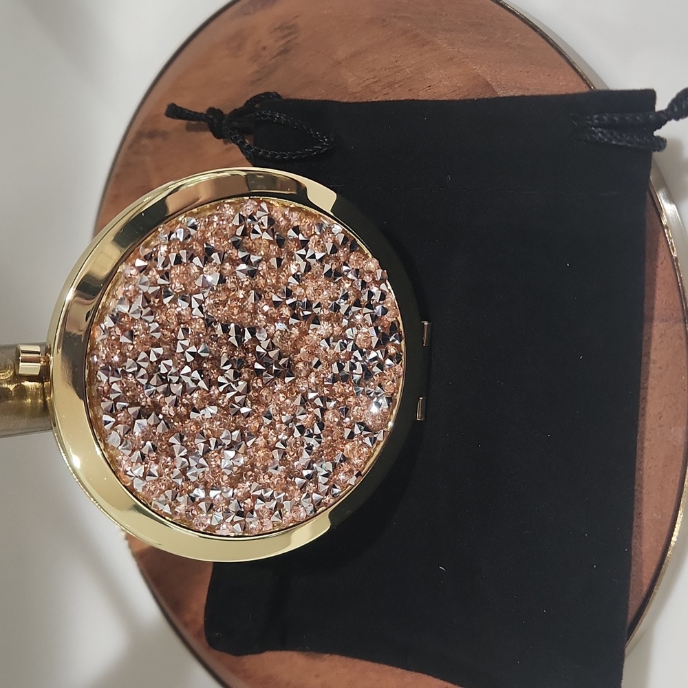 Cosmetic Mirror - Picture 3 of 4